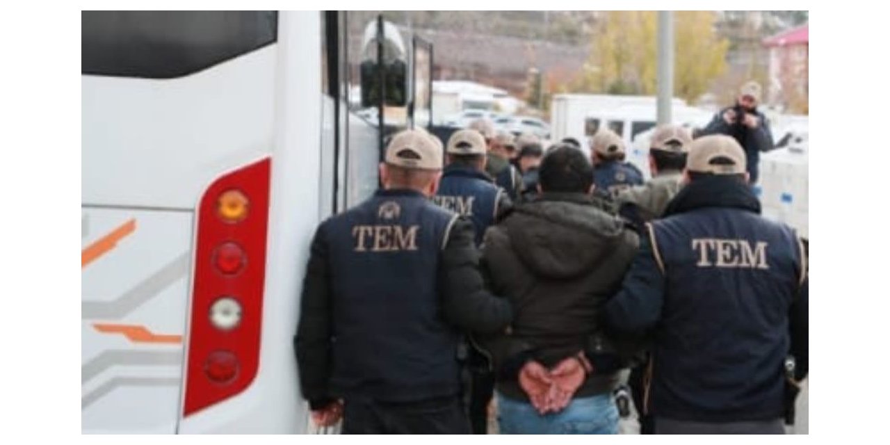 Hakkari’de terör operasyonu: 28 gözaltı