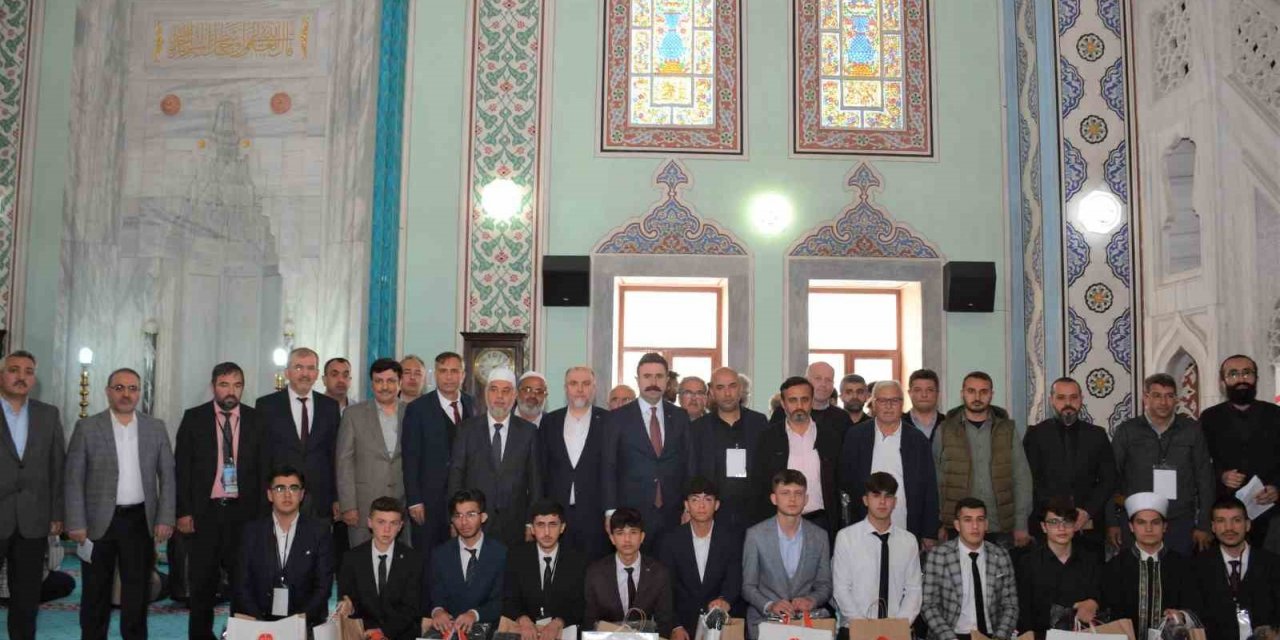 Eskişehir’de “Genç Hatipler Hutbe Okuma Bölge Yarışması” gerçekleştirildi