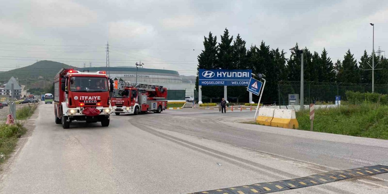 İzmit’te otomobil fabrikasında yangın
