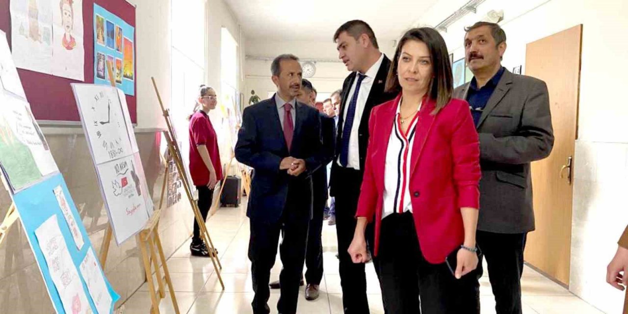 Öğrencilerden sıfır atık sergisi