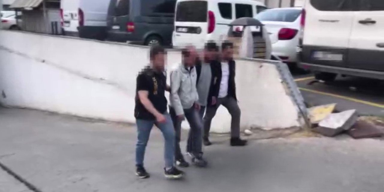 İstanbul’da ’gümrük’ yalanıyla 923 bin TL dolandırıcılık yapan iki şüpheli yakalandı