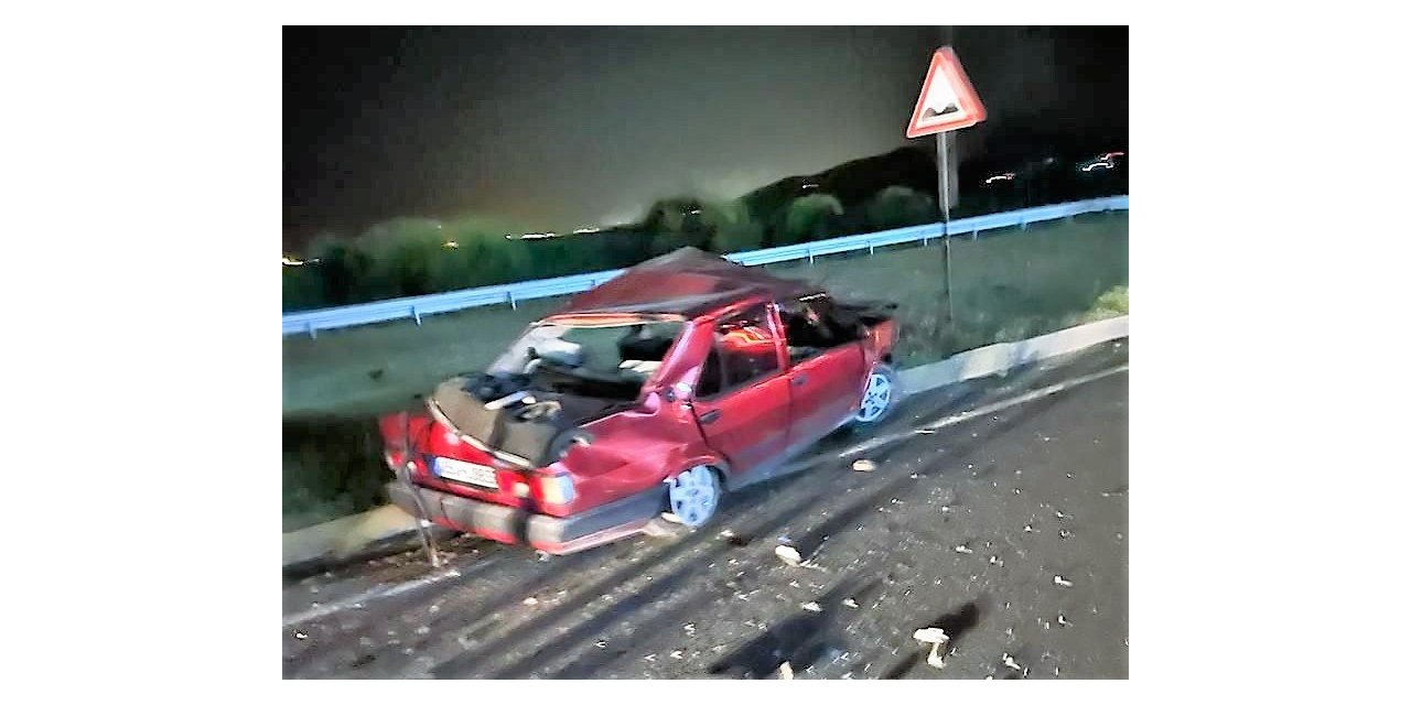 Kazada hayatını kaybeden 3 arkadaş son yolculuğuna uğurlandı