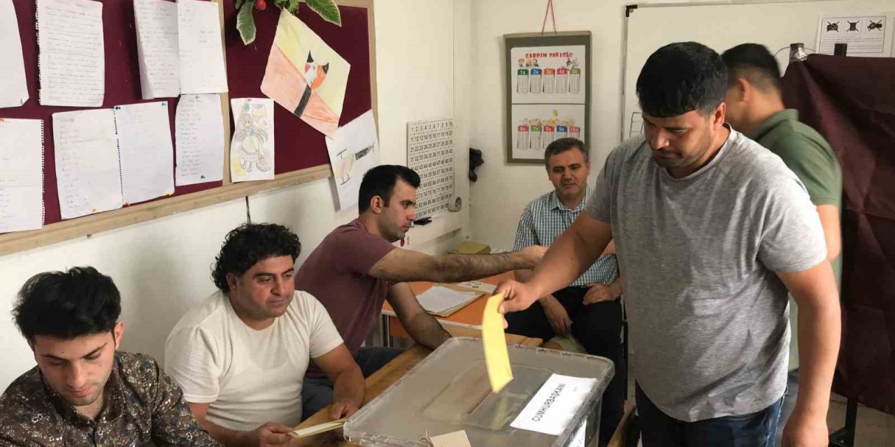 Batman’da oy verme işlemi başladı