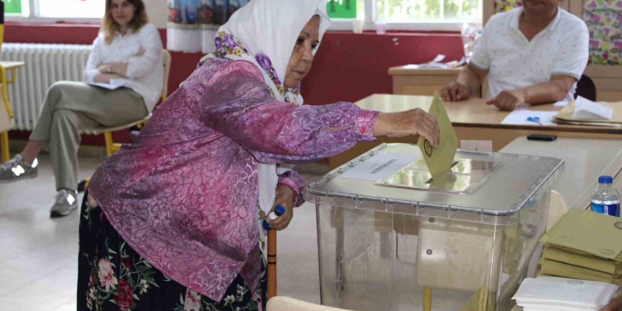 Aydın’da oy kullanma işlemi başladı