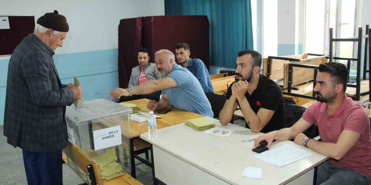 Şırnak’ta 324 bin seçmen oy kullanıyor