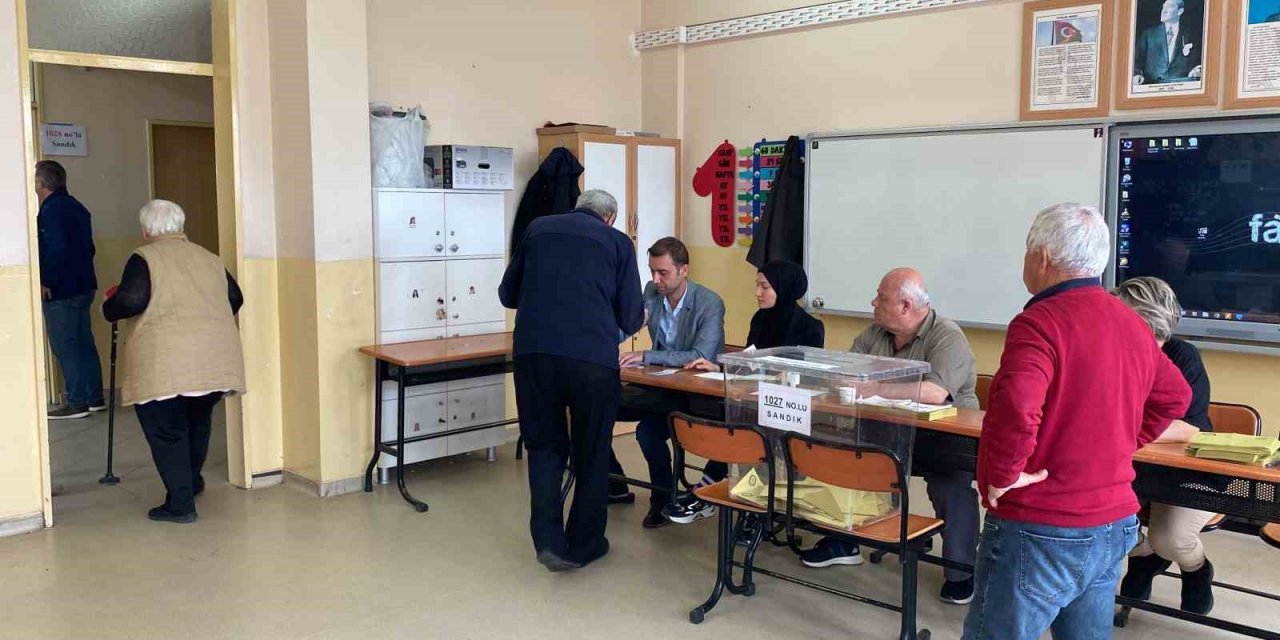 Uzunköprü’de oylar sandıkla buluşmaya başladı