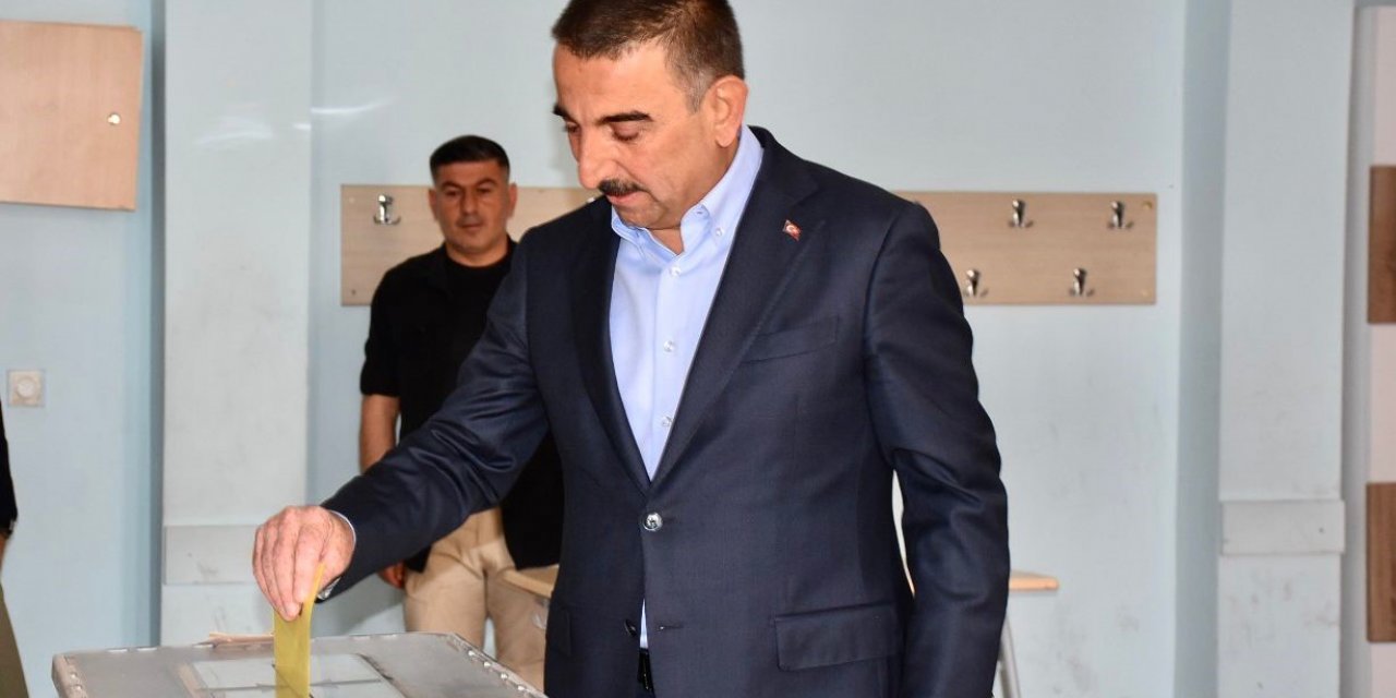 Siirt Valisi Hacıbektaşoğlu oyunu kullandı