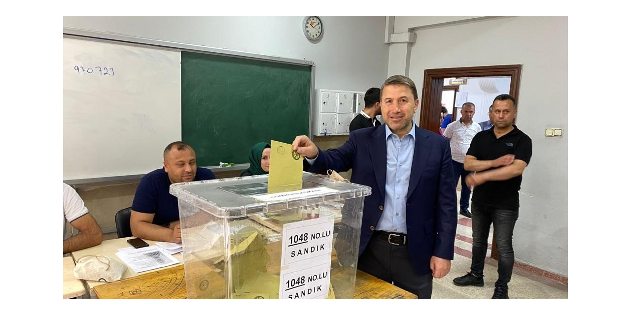 Siirt Ticaret ve Sanayi Odası Başkanı Kuzu oy kullandı