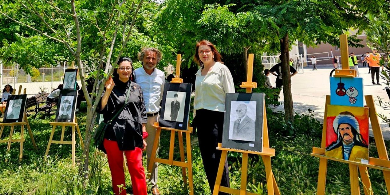 Çeşmeli öğrencilerden iki etkinlik birden