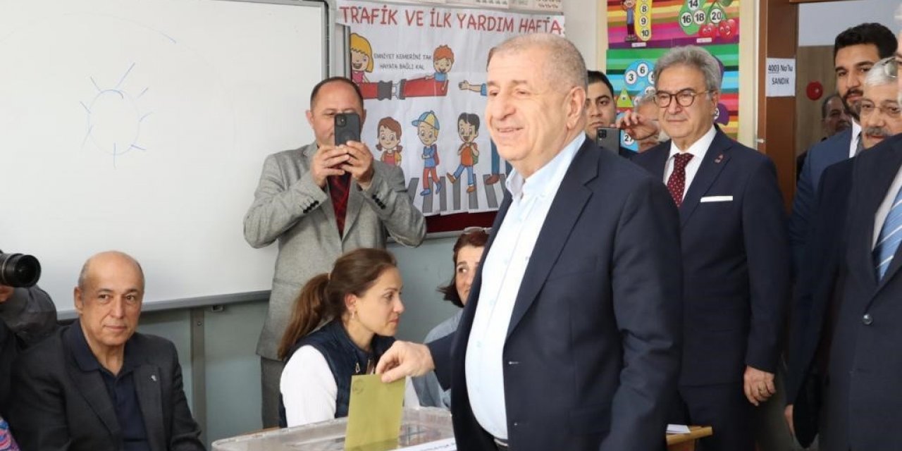 Zafer Partisi Lideri Özdağ, oyunu kullandı