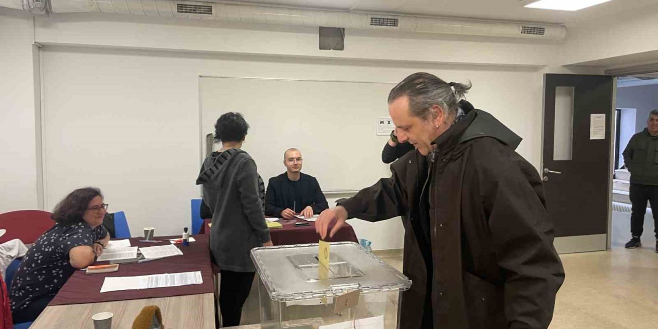 Ünlü oyuncu Ozan Güven oyunu kullandı