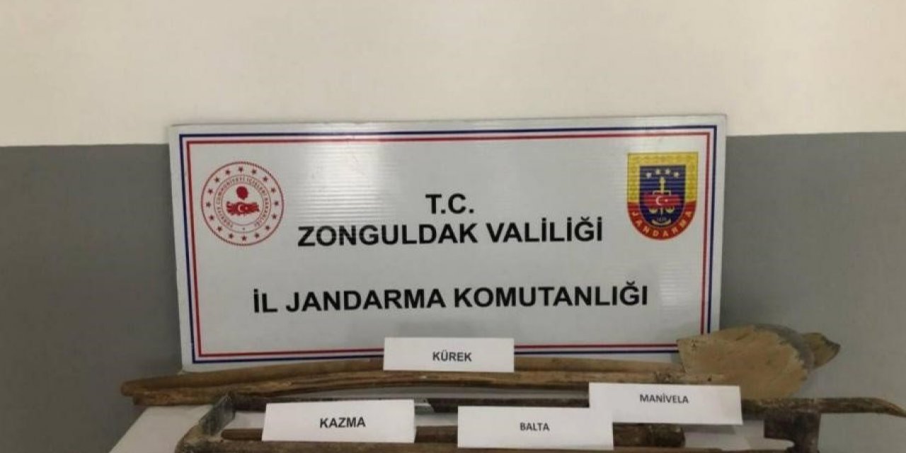 Kaçak kazı yapan 4 şahıs suçüstü yakalandı