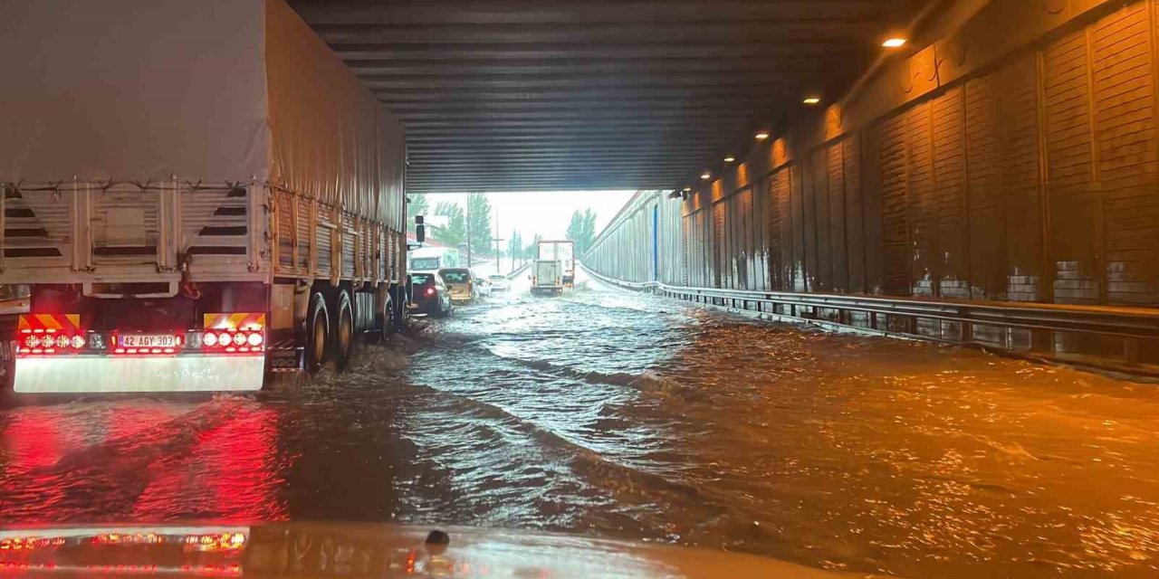Eskişehir yağmura teslim oldu
