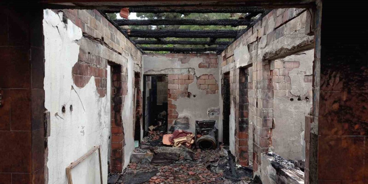 Milas Çomakdağ’daki yangında ağır yaralanan kız da hayatını kaybetti