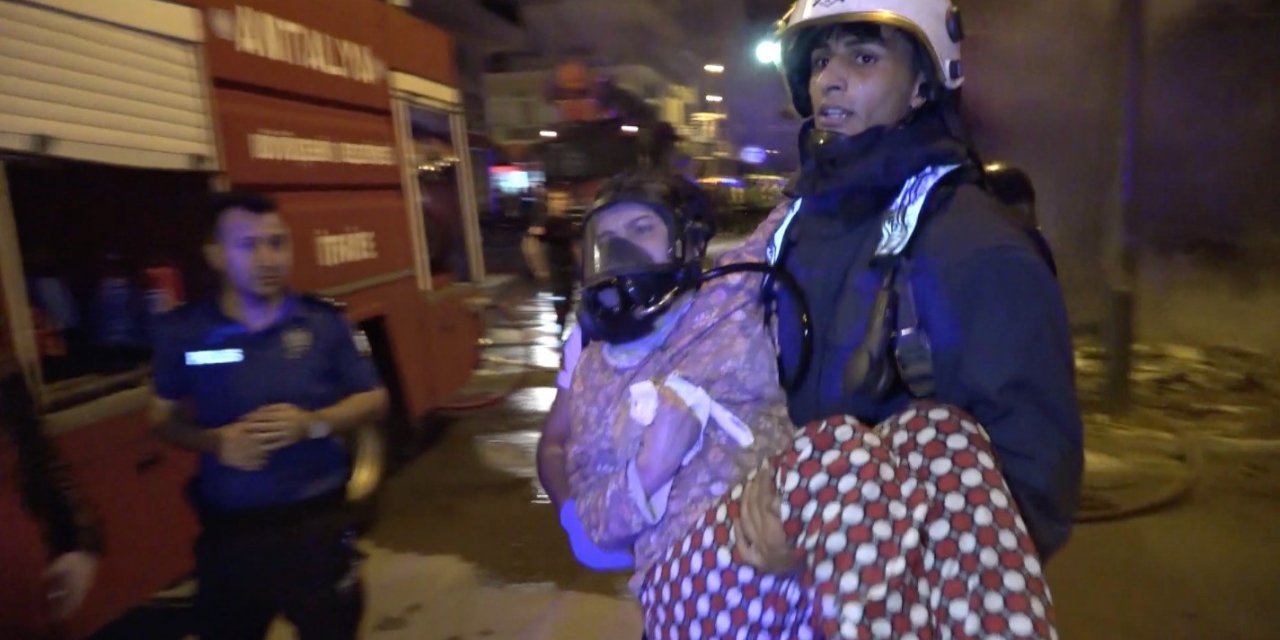 Antalya’da 5 katlı binada çıkan yangında can pazarı yaşandı