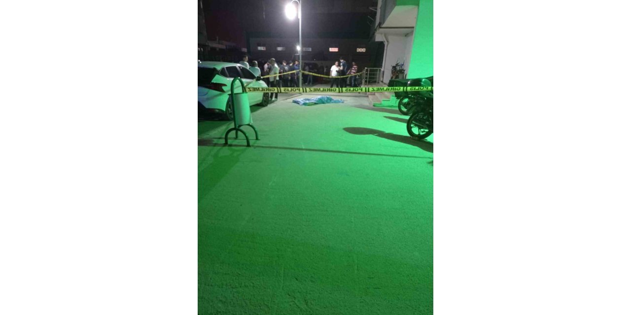 Adana’da 15 yaşındaki çocuk 14. kattan düşerek hayatını kaybetti