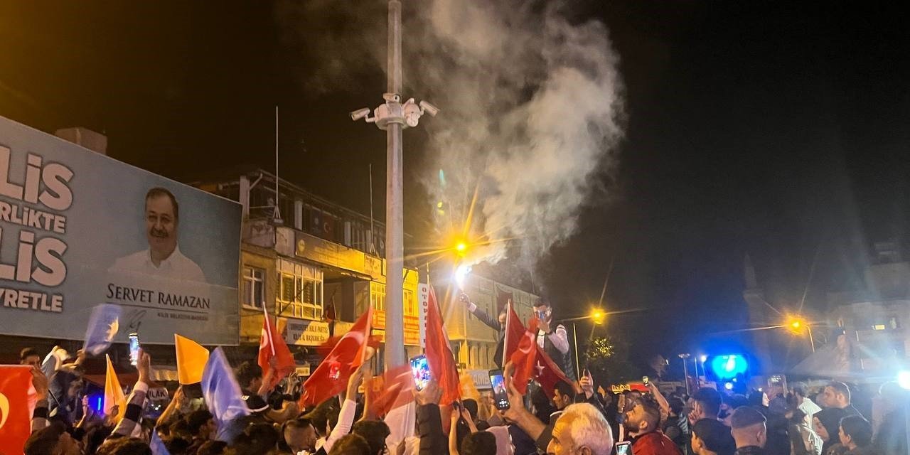 Erdoğan’ın zaferi Kilis’te coşkuyla kutlandı