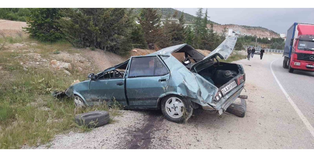 Takla atan otomobil metal yığınına döndü: 2 yaralı