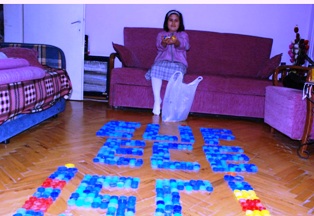 İlkokul öğrencisi engelliler için kapak topluyor