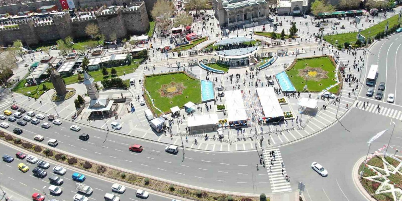 Kayseri’de resmi olmayan sonuçlara göre Cumhurbaşkanı Erdoğan’a 604 bin 784 oy atıldı