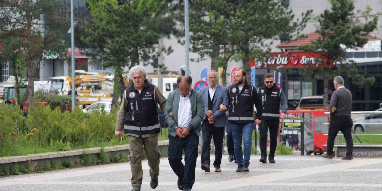 18 tabanca 550 mermi ele geçirildi, 3 kardeş gözaltına alındı