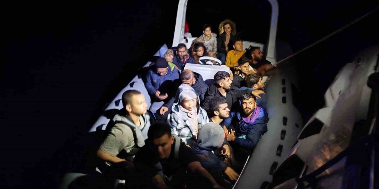 Datça’da 20 göçmen yakalandı