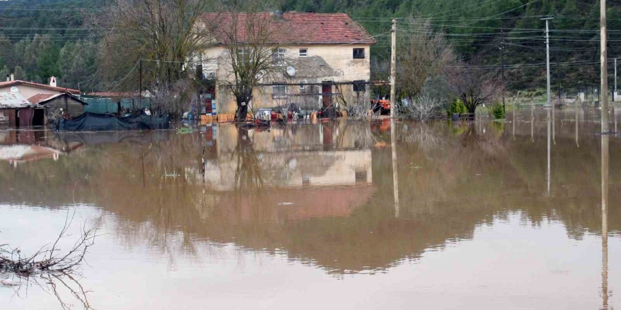 Muğla’nın iç kesimlerine dolu, sel, su baskını uyarısı