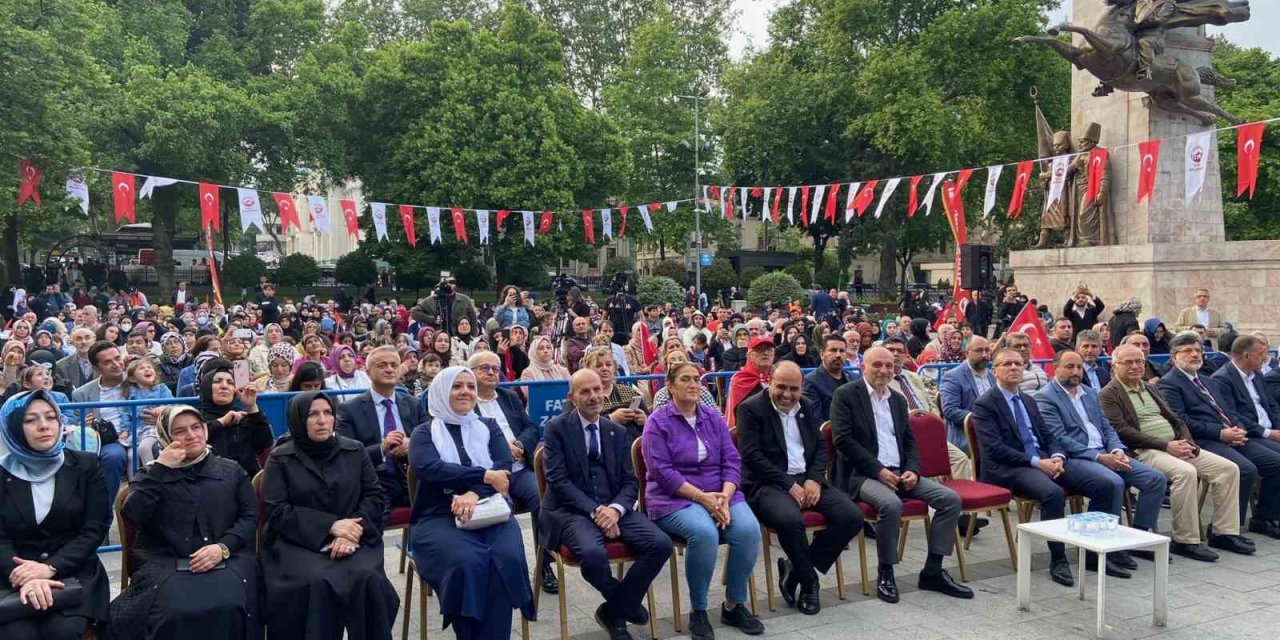 İstanbul’un fethinin 570’inci yılı Saraçhane Parkı’nda kutlandı