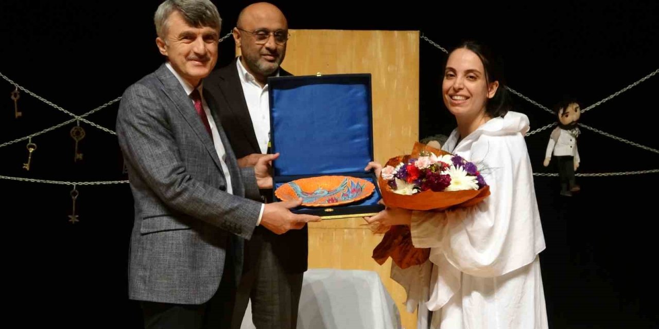 Kütahya İHH, Filistin’deki insanlık dramını sahneye taşıdı