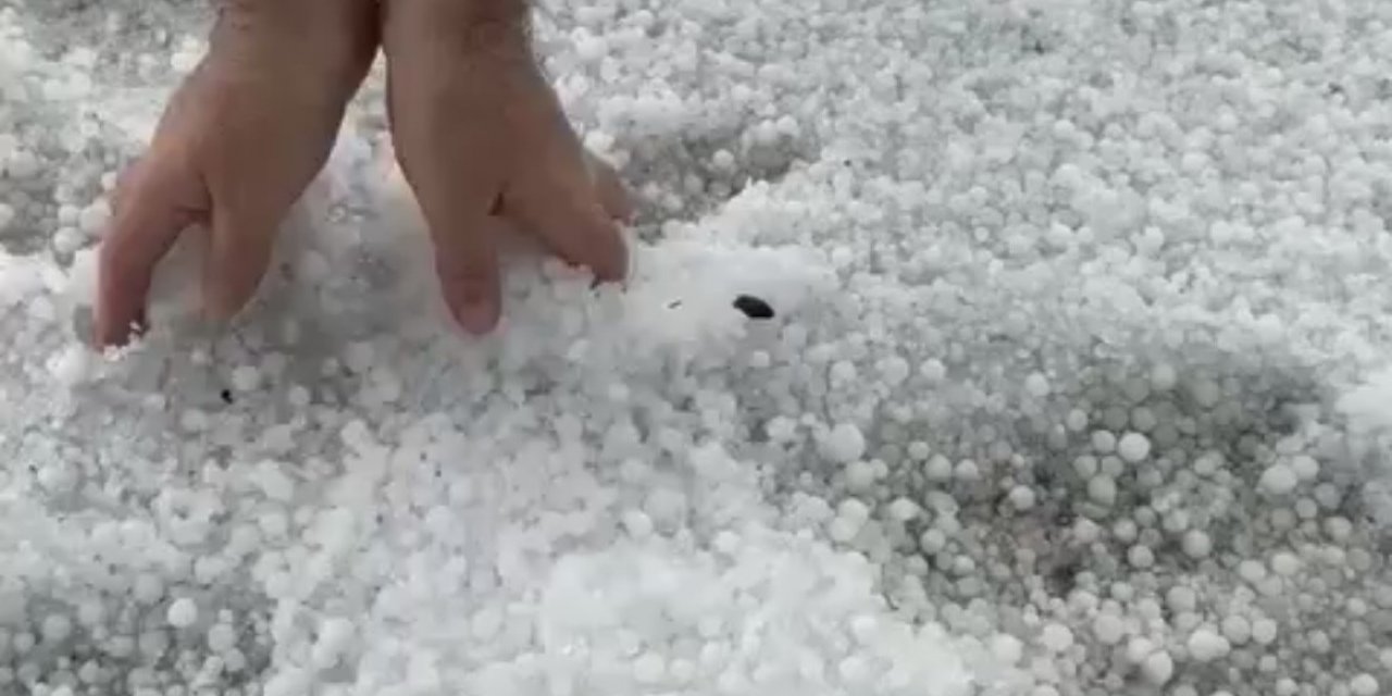 Mayıs ayında avuç avuç dolu yağdı