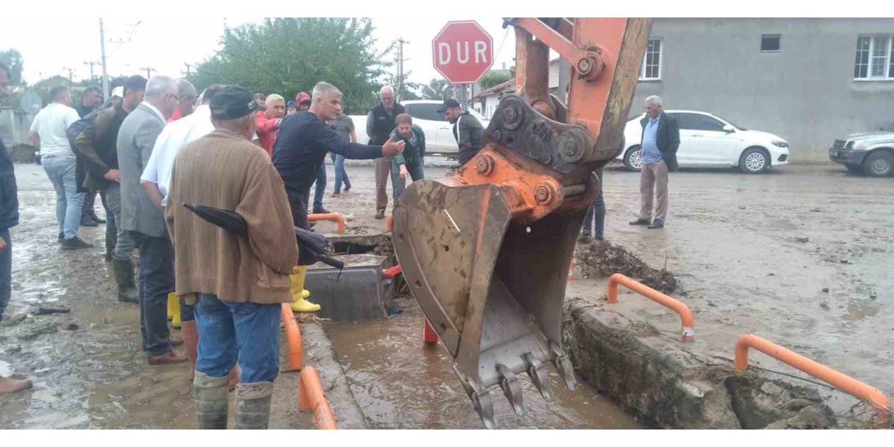 Koçarlı Yeniköy’ü ikinci kez sel vurdu