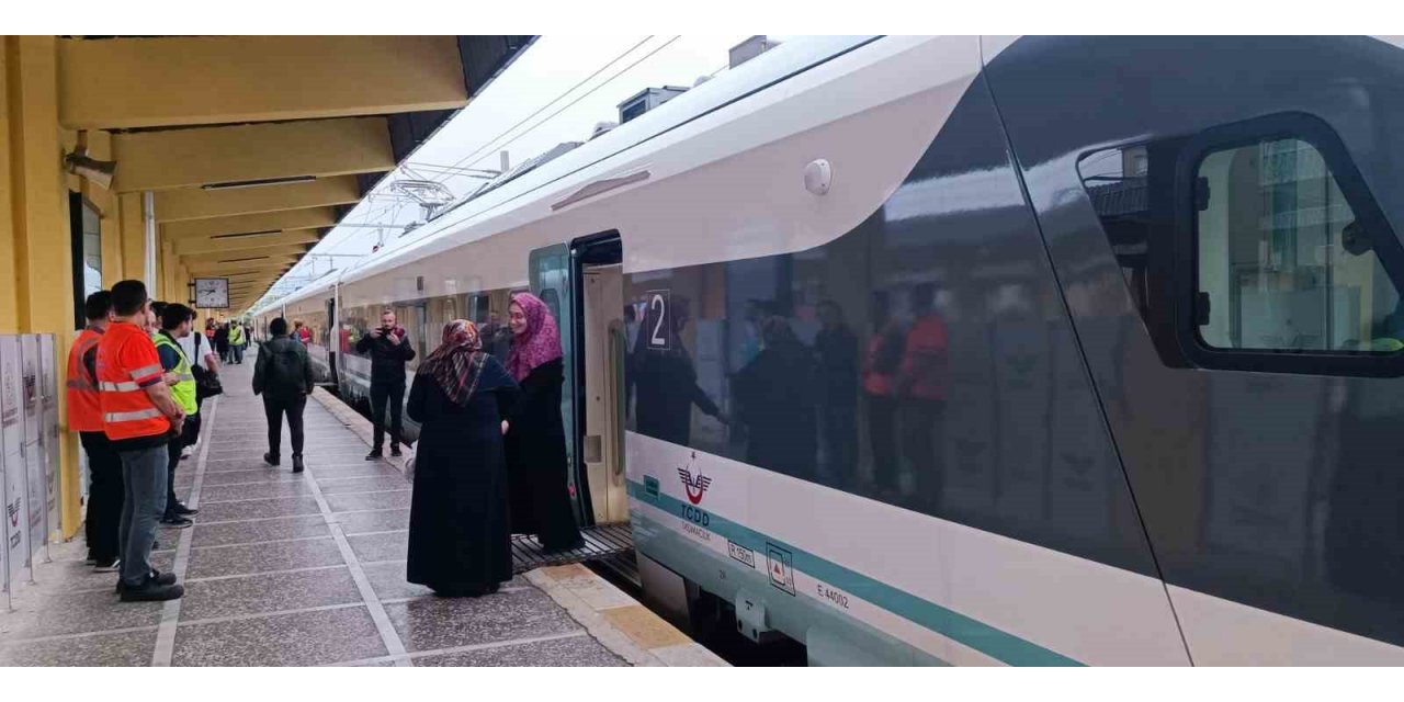 Bakan Karaismailoğlu: "3’üncü tren setinin bu yılın 3’üncü çeyreğinde hazır hale getirilmesi planlanıyor"