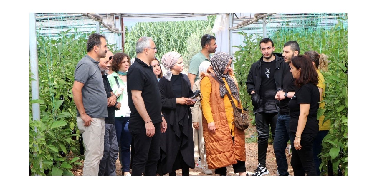 Yalovalı sebze üreticilerinden Kumluca’ya teknik gezi