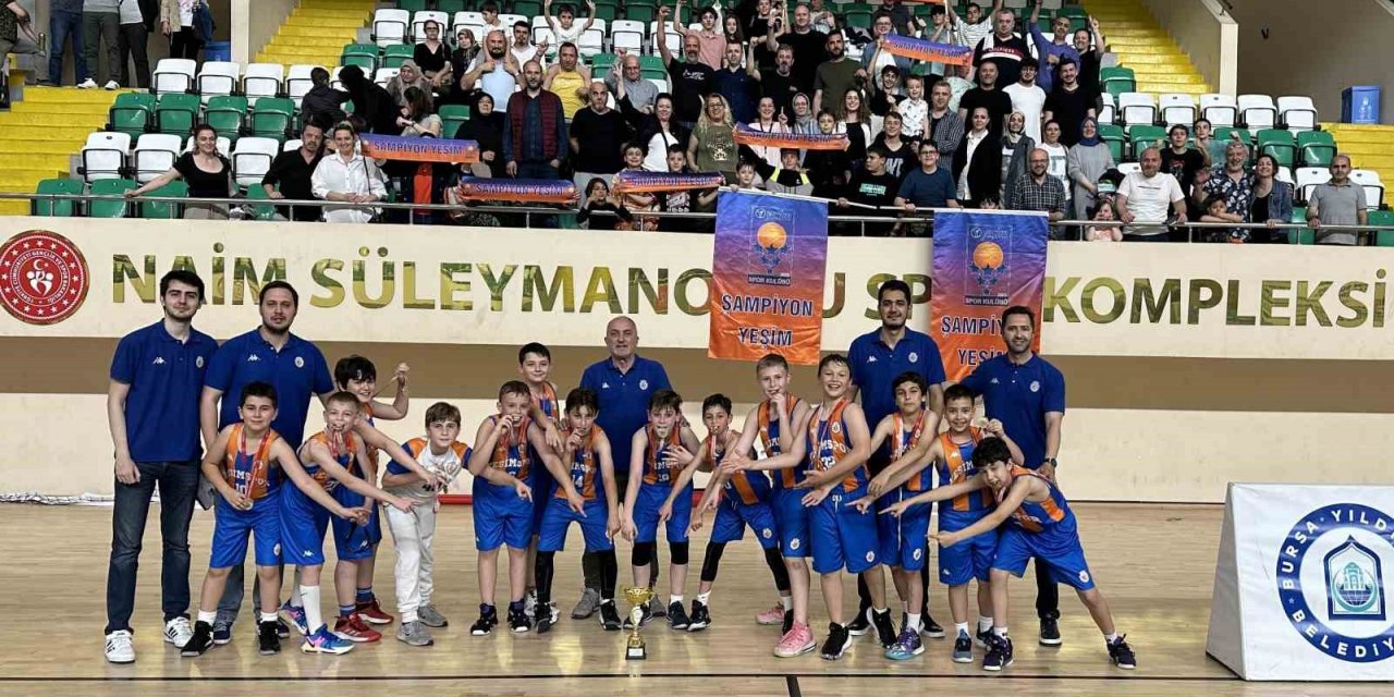 Yeşimspor “U11”de namağlup şampiyon