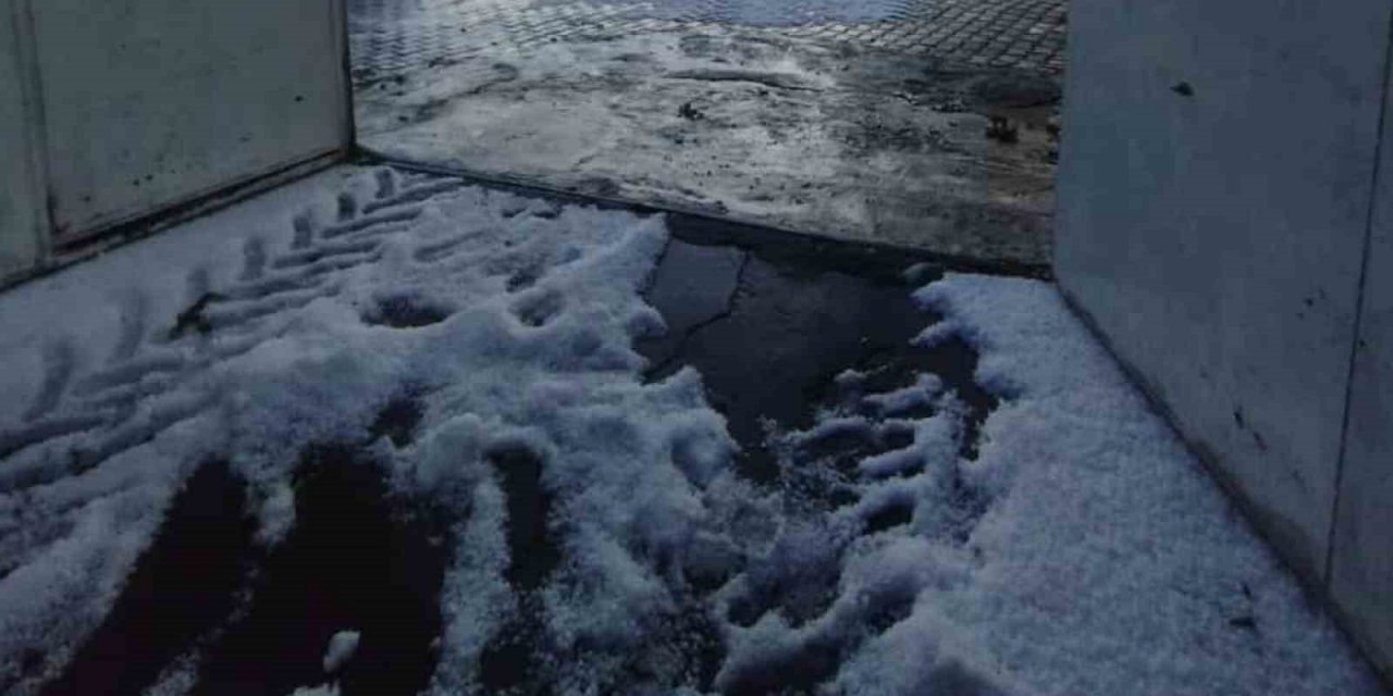 Diyarbakır’da sağanak ve dolu hayatı olumsuz etkiledi