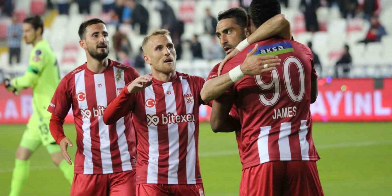 Spor Toto Süper Lig: DG Sivasspor: 1 - Konyaspor: 0 (İlk yarı)