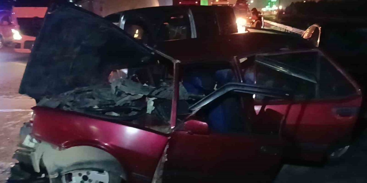 TEM’de 3 aracın karıştığı zincirleme kaza: 4 yaralı