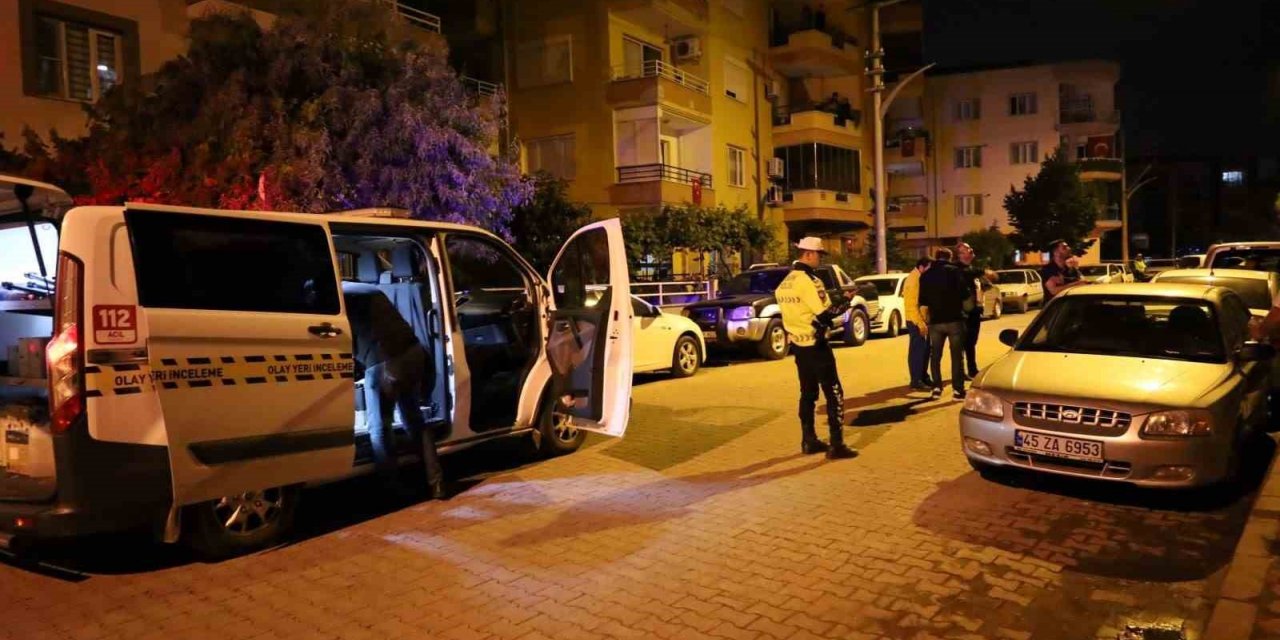 Silahla yaralama şüphelisi olay yerine dönüp teslim oldu