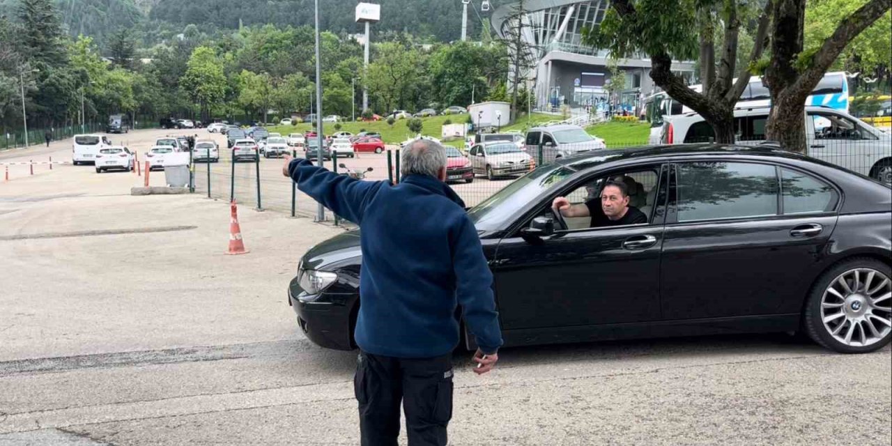 Navigasyon sürücüleri şaşırtıyor, yanlış yola girenler soluğu merdivenlerde alıyor