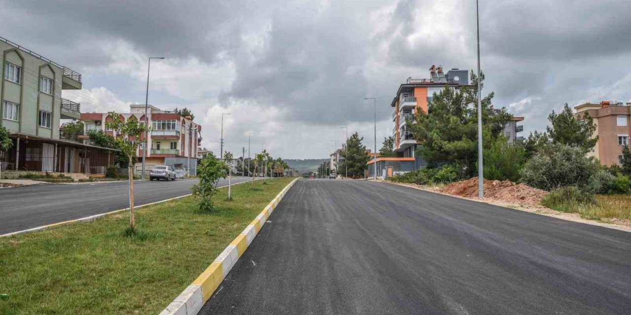 Varsak Aydoğmuş’un yolları da güzelleşiyor