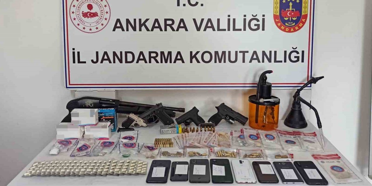 Ankara’da 14 adrese eş zamanlı operasyon: 12 gözaltı