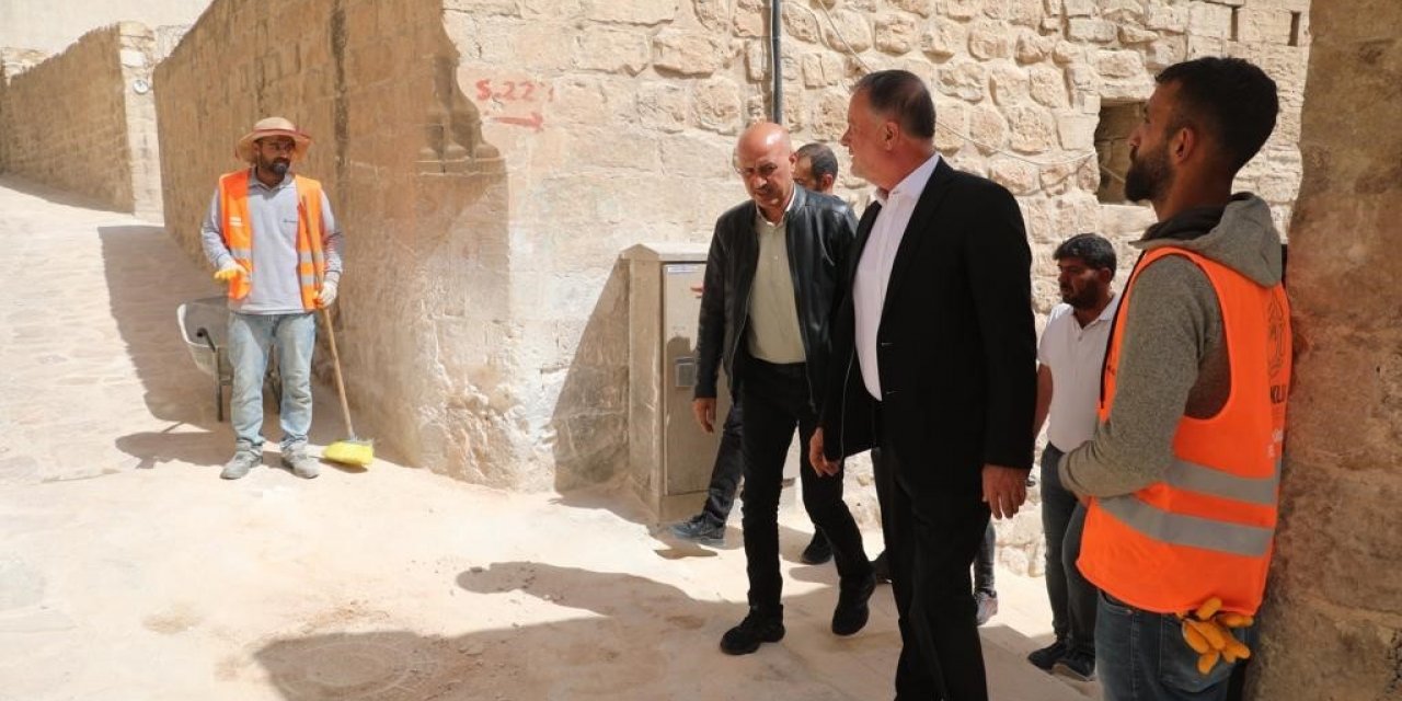 Artuklu’da sokak iyileştirme çalışmaları devam ediyor