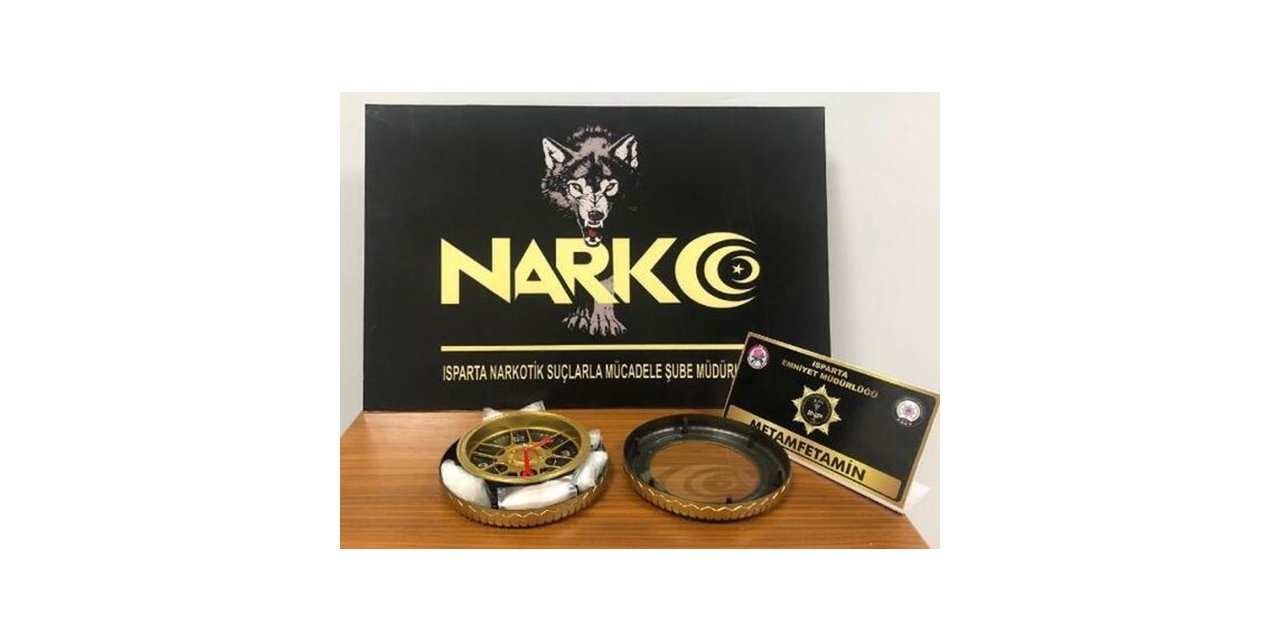 Isparta’da duvar saati içerisine gizlenmiş uyarıcı madde ele geçirildi