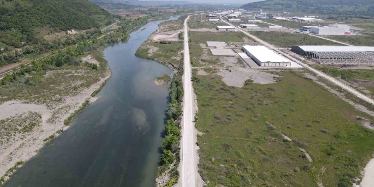 Bafra OSB’nin 5,5 kilometrelik beton yolu tamam