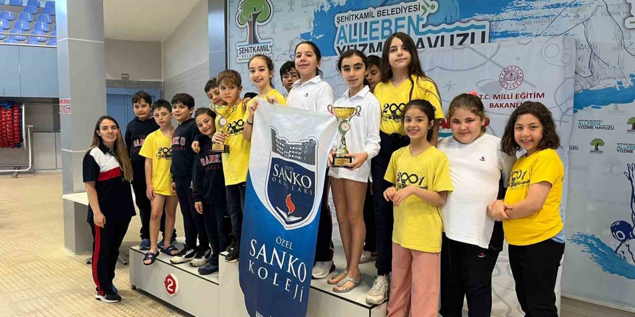 SANKO Okullarının yüzme başarısı
