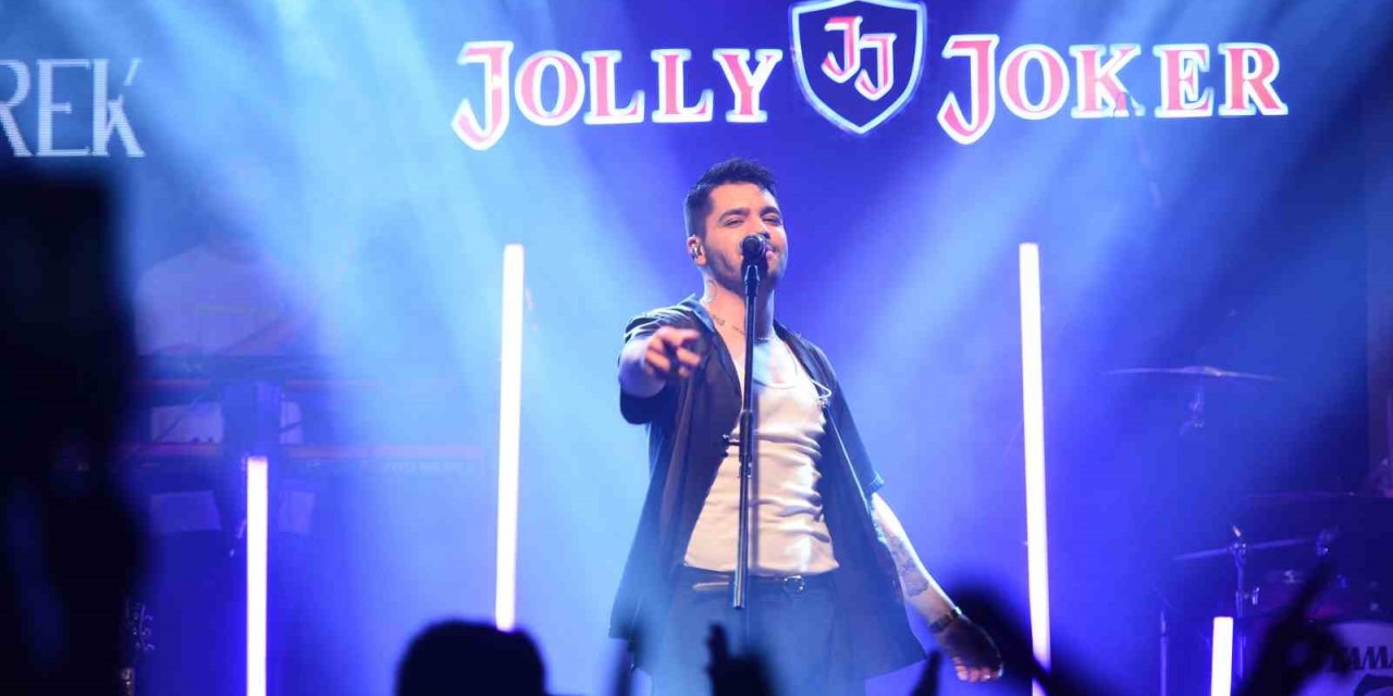 Emir Can İğrek’ten Bursa’da çifte kutlama