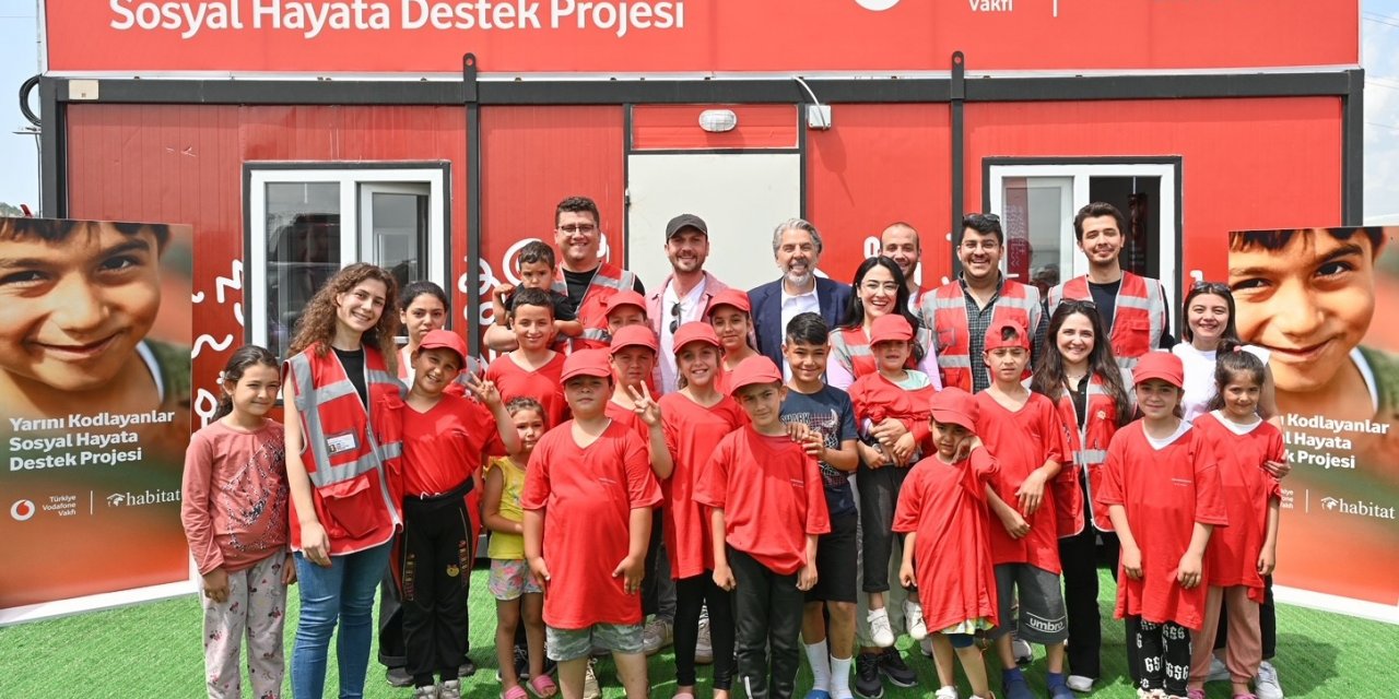 ’Yarını Kodlayanlar Sosyal Hayata Destek’ projesinde ikinci konteyner sınıf Kahramanmaraş’ta açıldı