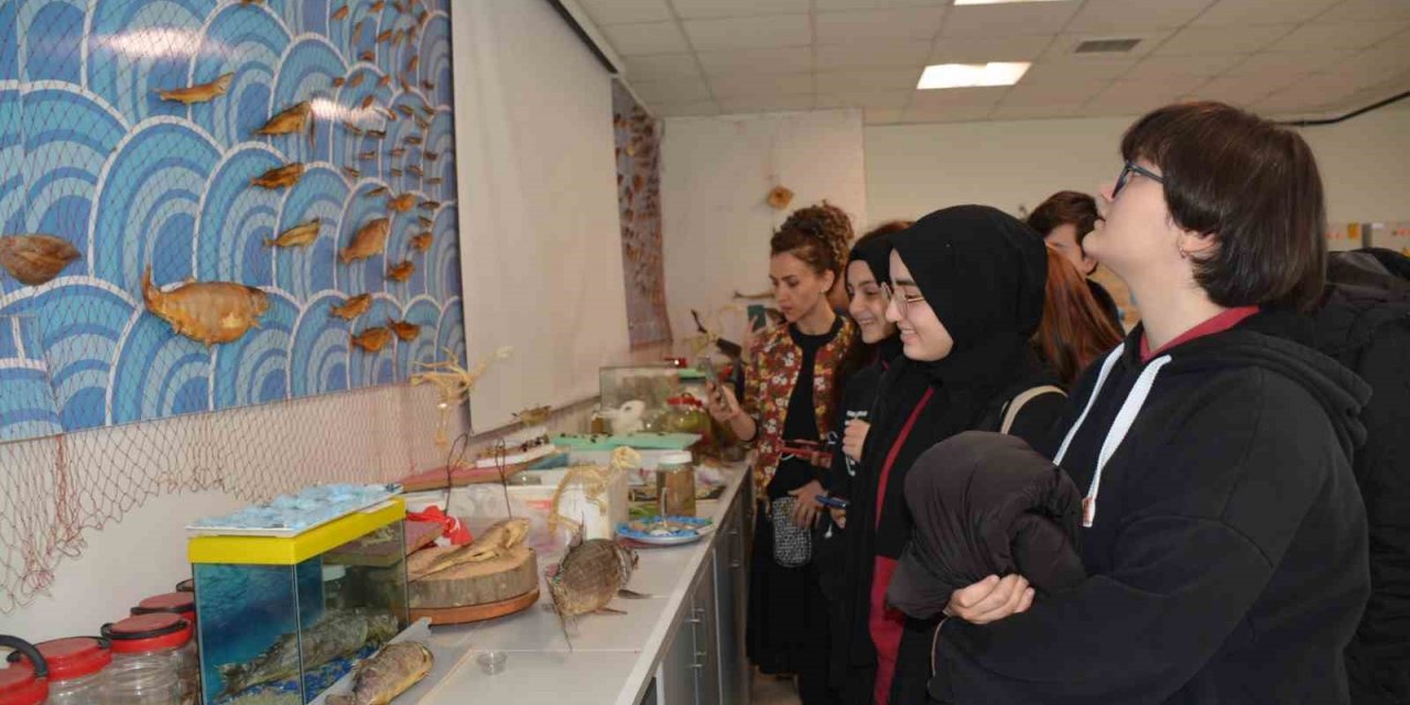 Öğrenciler fakülteleri inceledi