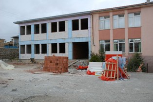 Sarayönü'nde öğrenciler bodrumda eğitimden kurtulacak