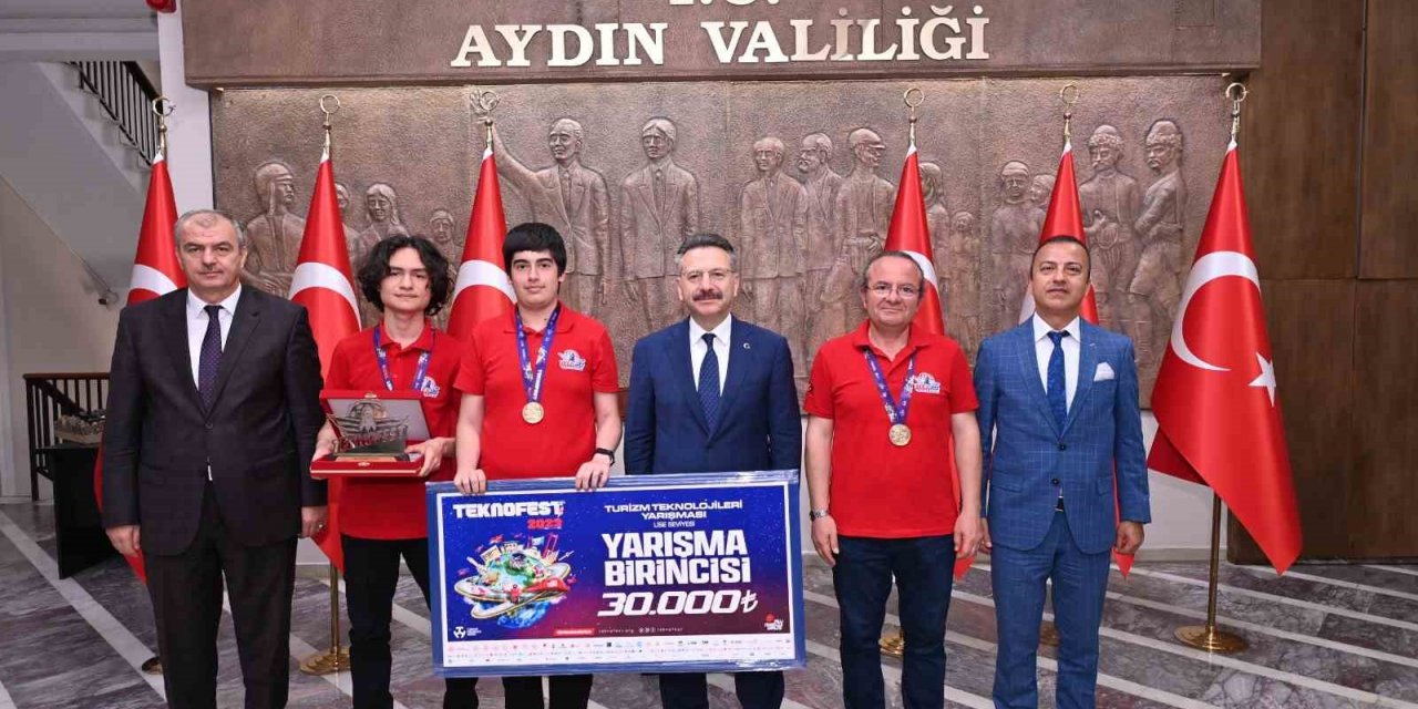 Aydın Lisesi elde ettiği başarılar ile Aydınlıları gururlandırıyor